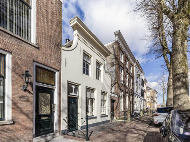 Voorstraat 11, Sommelsdijk