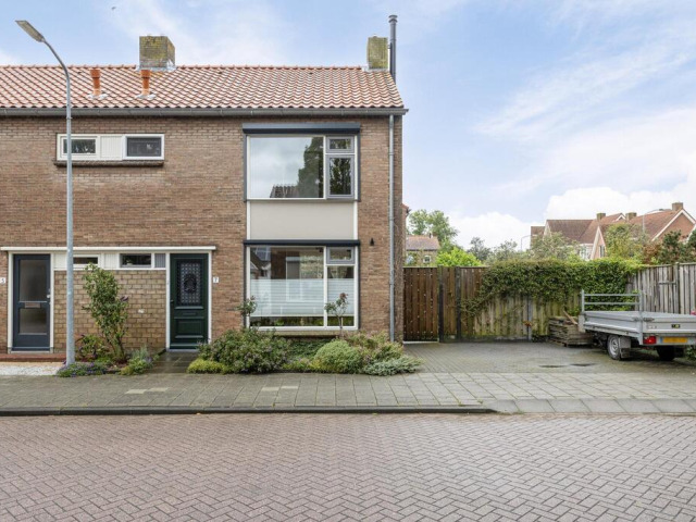 Deltastraat 7, Stellendam